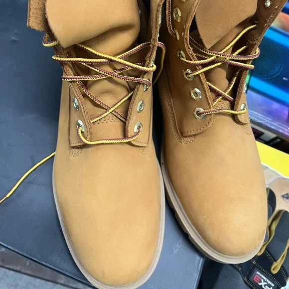 ✅Brand New Timberland  6” suede nubuck wheat color size Men’s 9.5✅ - Picture 3 of 7